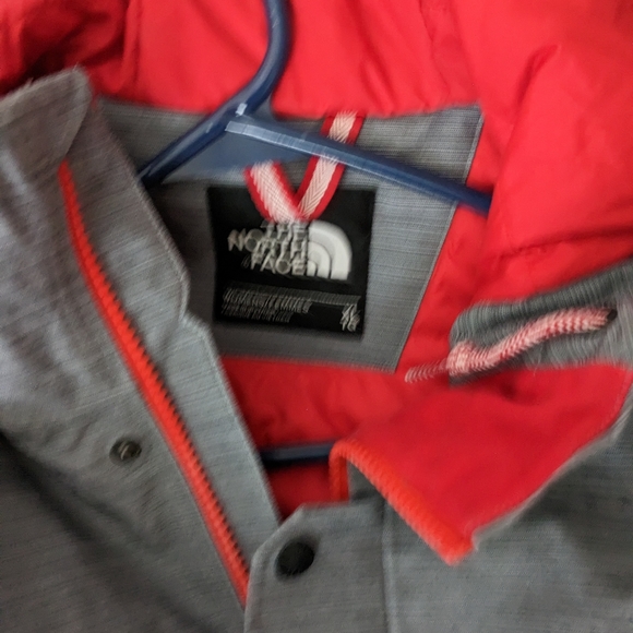 The North Face USA Jacket - Picture 5 of 7
